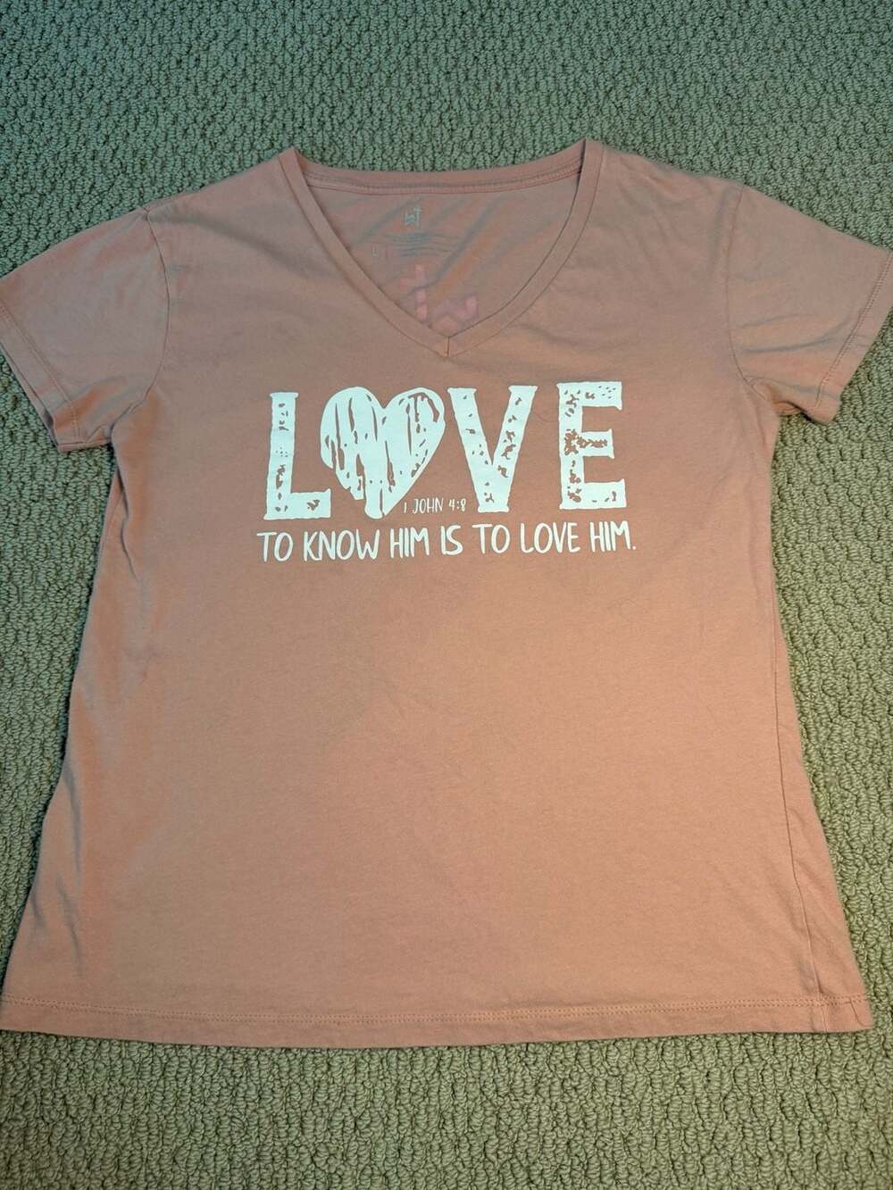 Wrighteous Wear Love To Know Him Is To Love Him V-Neck T-Shirt